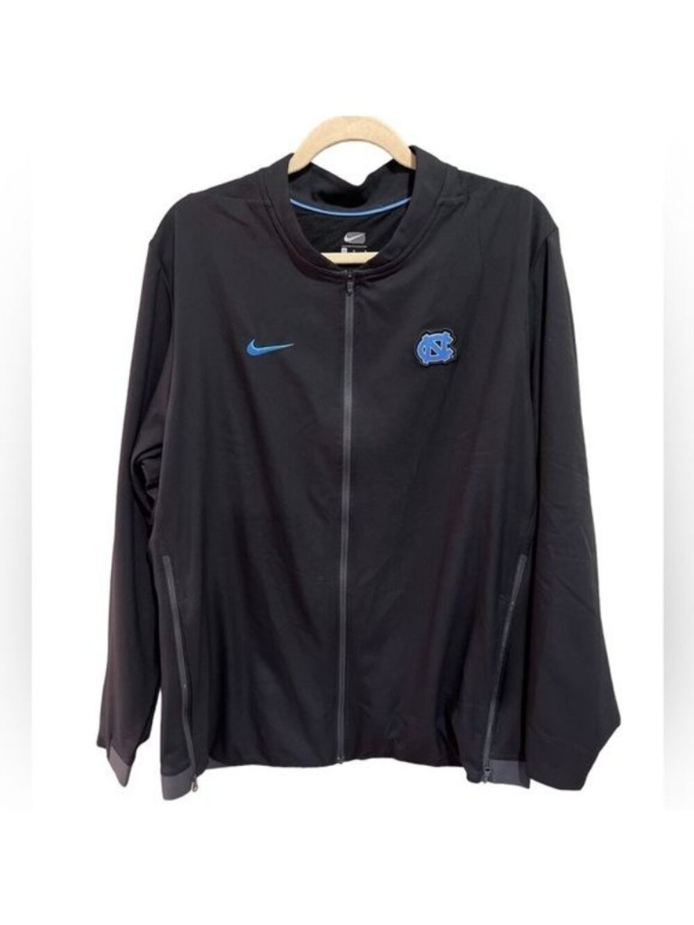 Nike Zip Up University of North Carolina Warm Up Jacket w/ logo Size Large